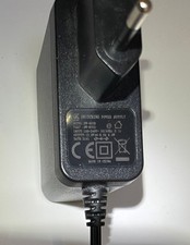 AC/DC SWITCHING POWER ADAPTER