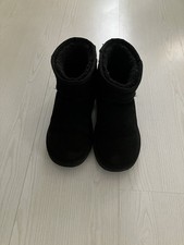 Schwarze Kurze Uggs  Gr. 36