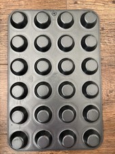 The Pampered Chef Deluxe Mini