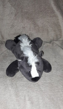 Nici Stinktier liegend, ca. 30 cm lang