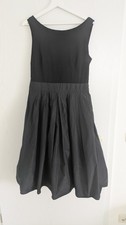 Ärmelloses Kleid, tailliert -