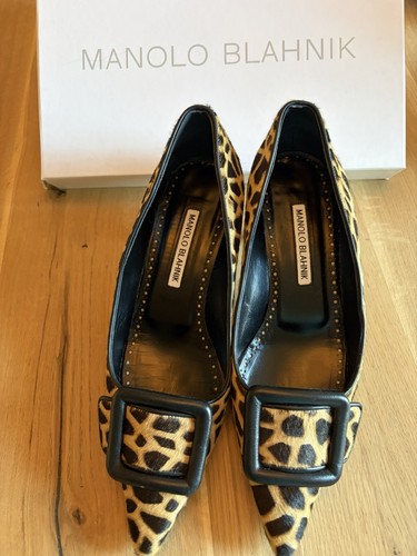 Manolo blahnik neu - manolo,