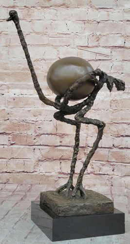Messingskulptur statue zeigt - statue,