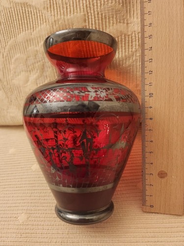 Porzellanvase klein rubinrot - porzellanvase,