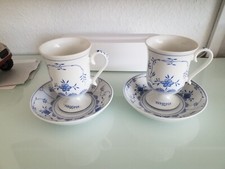 " AUGUST WARNECKE -2  BECHER AUF FUSS - FRIESISCH BLAU" - PORZELLAN - TOP