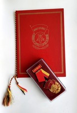 Ddr orden banner der arbeit - ddr,