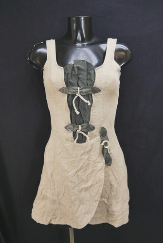 Sehr kurzes leinen - leinen, dirndl