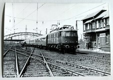 Foto --- E-Lok 218 019-8 vor Reisezug in Leipzig (70er Jahre) --- gebraucht