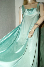 Stolzes Antron NYLON SATIN