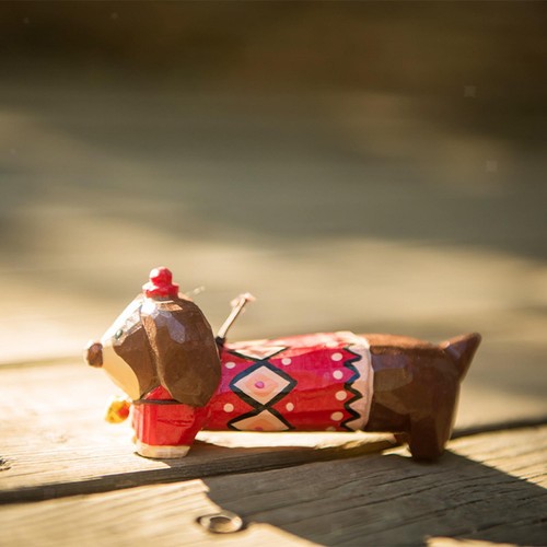 Kleine holzschnitzerei hund - kleine,