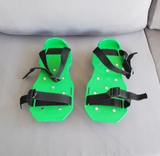 Rasenbelüfter Vertikutierer Rasen Nagelschuhe Rasenlüfter Garten Estrichschuhe 