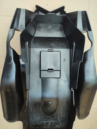 Innenkotflügel suzuki 1000 - suzuki,
