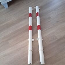 Pfosten Rot- Weiß aus Stahl,  120 cm X 6 cm,  verschließbar, 2 Stück