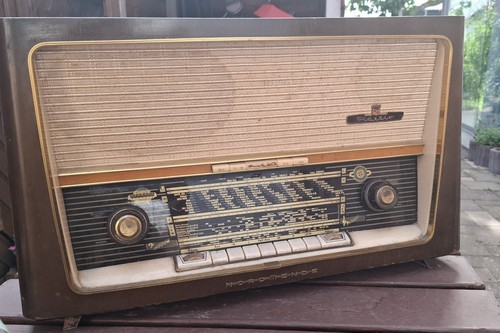 Altes röhrenradio von - ,