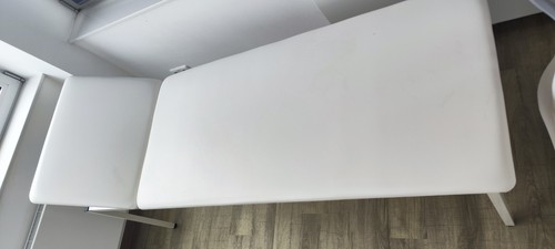 Praxisliegen kosmetikliegen - praxisliegen, /