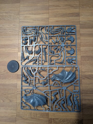 Warhammer 40k tyranifen hive - warhammer,