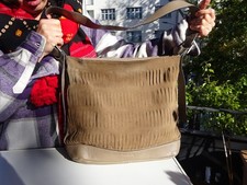 FREDsBRUDER Damen Tasche Schultertasche Leder Wildleder Beige Braun Germany TOP