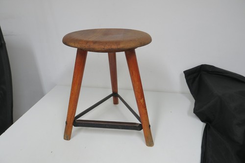 Hocker ama drgm - ama,