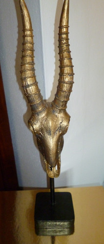 Ziege totenkopf auf metall - totenkopf,