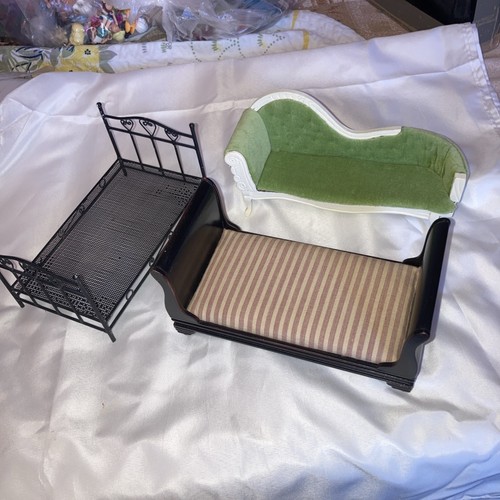 Puppenstubenschlittenbett