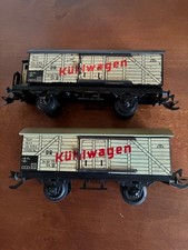 Zeuke Spur 0 zwei Güterwagen