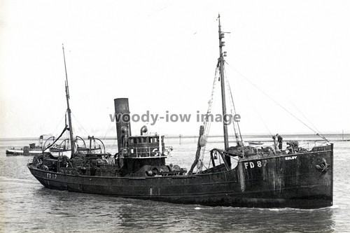 Tz022 fleetwood trawler - fleetwood,