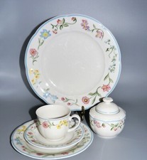 TCM Qualitätsporzellan Tchibo Germany Blumen Rand blau - Teile zur Wahl