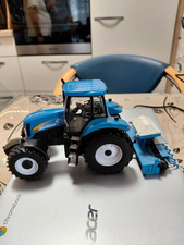 Siku 1:32 New Holland Traktor