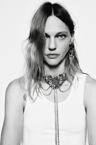 Zara 2025 flower chain - 2025,