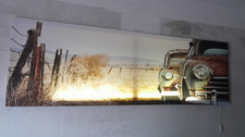 Leinwand Bild Rostiger Oldtimer Auto Landschaft Wandbilder XXL mit Beleuchtung