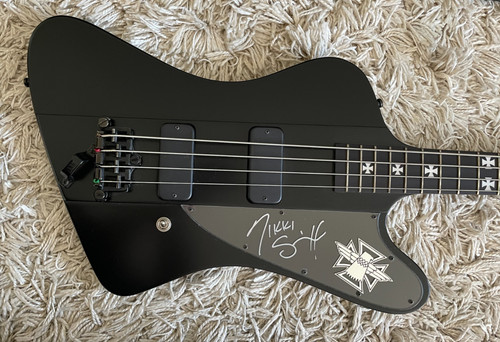 Nikki sixx signature - nikki,