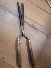 Antike Lockenzange Brenneisen mit Holzgriffen um 1900