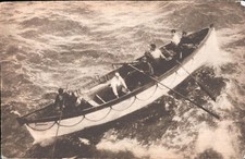 Rettungsboot auf hoher See