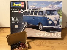 Revell 07009 Volkswagen T1 Samba Bus 1:16 mit LED für Beleuchtung