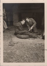 Luftwaffe Mechaniker beim Reifen flicken - WK2 Foto 6x9cm