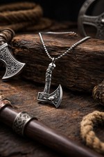 Wikinger Axt Kette mit Wolf