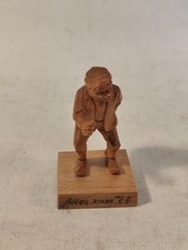 handgeschnitzte Holzfigur