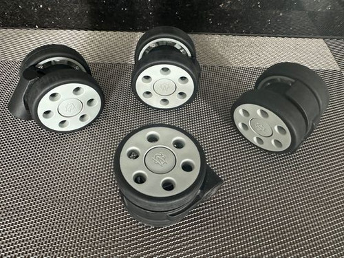 Neuw rimowa multiwheel - neuw.,
