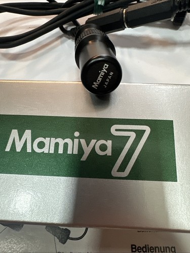 Mamiya 7ii external battery - mamiya,