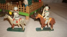 2 alte Miniatur Soldaten
