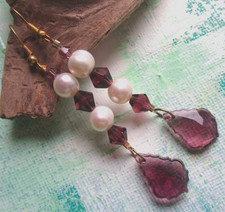 Alte Ohrhänger - 4 echte Zuchtperlen - Gablonzer Glas- vergoldet - 7,2cm lang