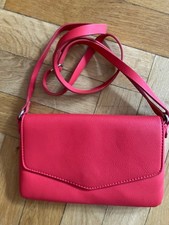 Handtasche C&A rot NEU 24 x 15 cm