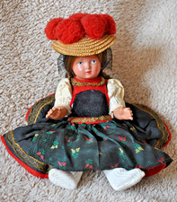 Schildkröt Schwarzwald Trachten Puppe mit Bollenhut / Vintage turtle mark doll