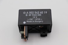 Original Mercedes-Benz A0025424019 Batterie-Trennrelais Sprinter G Modell Relais