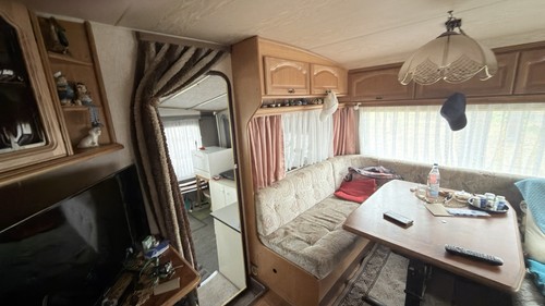 Wohnwagen mit vorzelt - wohnwagen,,
