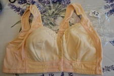 ==Damen==BH==Hautfarbe==Größe 42/95==Vorderverschluß==Neu==