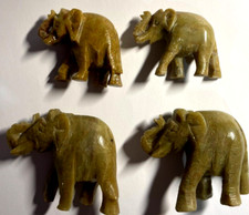 Elefanten - Familie    aus