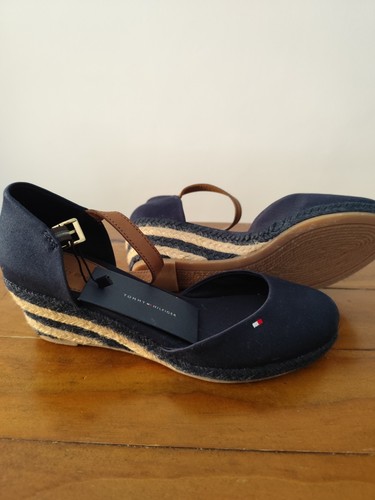 Sandalen mit keilabsatz - mit,