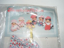Monchhichi MONCHICHI 80er Jahre Spielzeug OVP Bekleidung Nachthemd Mütze ALT 