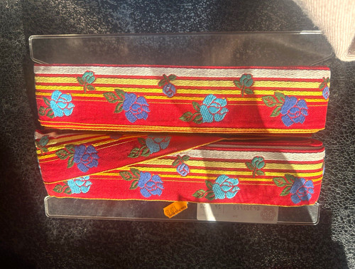 Webband mit blumenmotiv - mit, auf